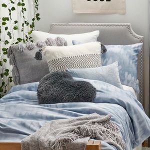 Dormify Comforter, Tassel Pillow & Throw Blanket [FREE sheet set included]